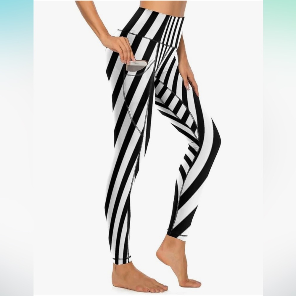 Black & White Stripe Leggings with Pockets